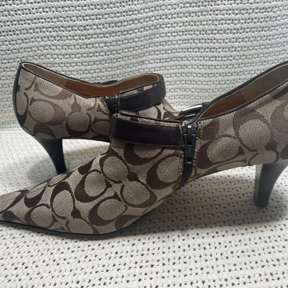 Coach Signature Logo Heels - Picture 2 of 8